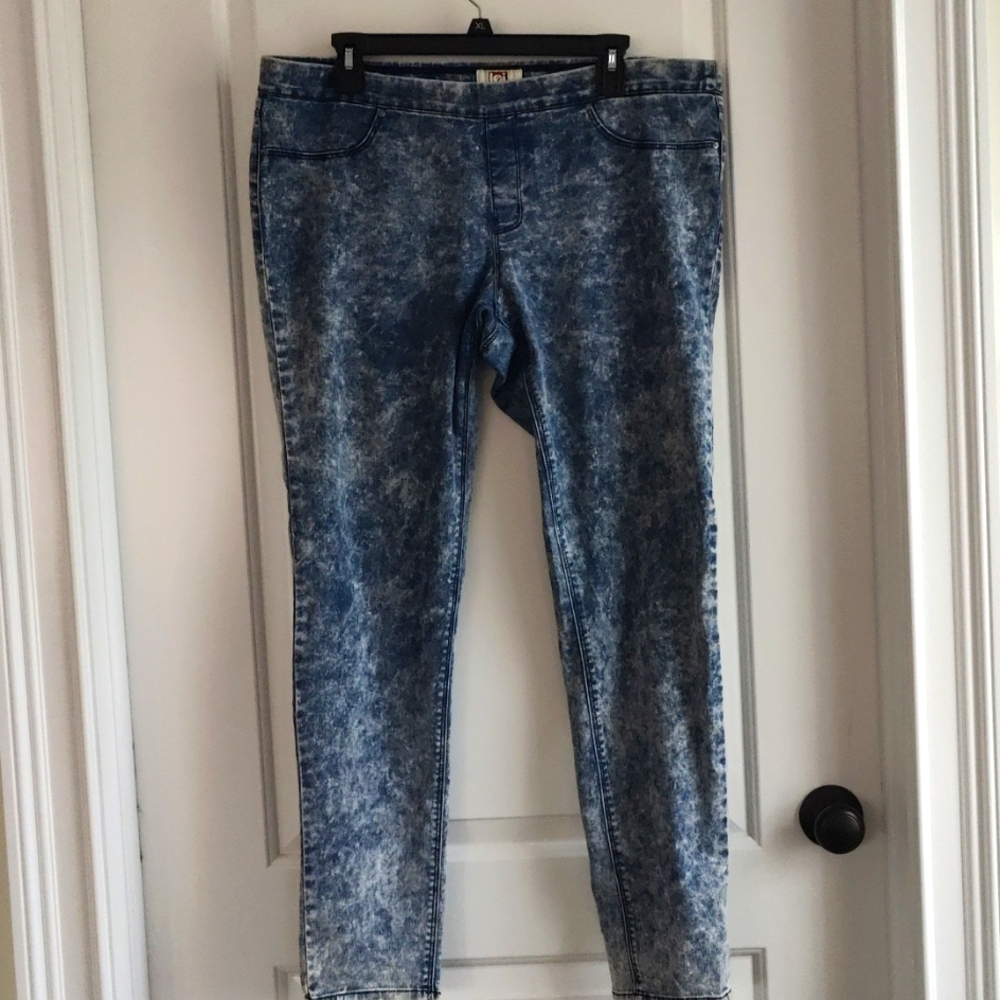 l.e.i stretch pull on jeans leggings NWOT
